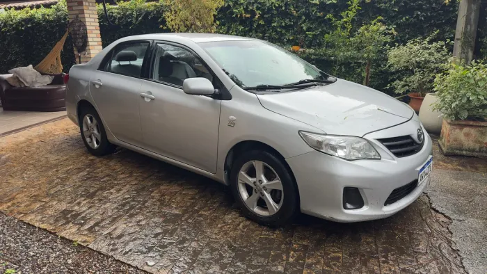 Toyota Corolla GLI 1.8 Flex 16V Aut. 2014