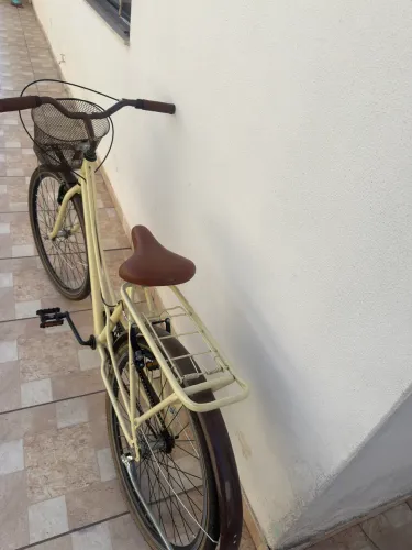 Bicicleta Retrô Vintage Urbana - Com Cestinha e Bagageiro (Excelente Estado)