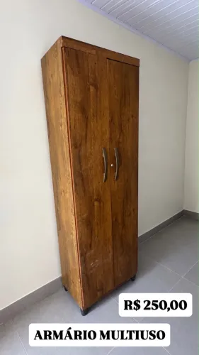 Armário multiuso