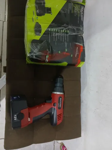 Parafusadeira em ótimo estado 280 reais