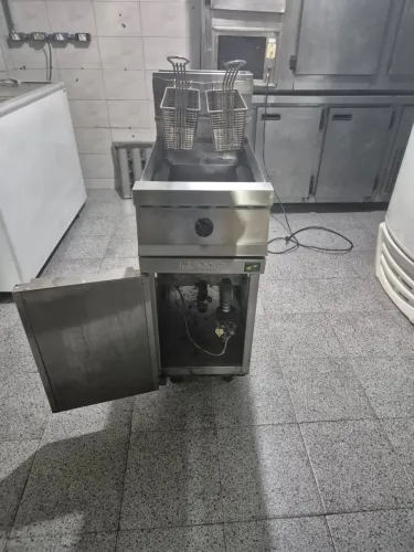 Fritadeira Industrial Macom FTC1 25L a Gás Inox - R$ 4.990