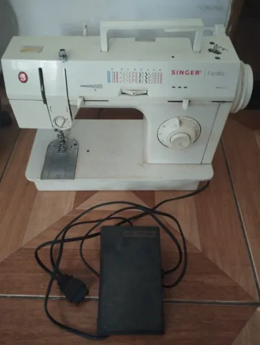 Máquina de costura Singer Facilita