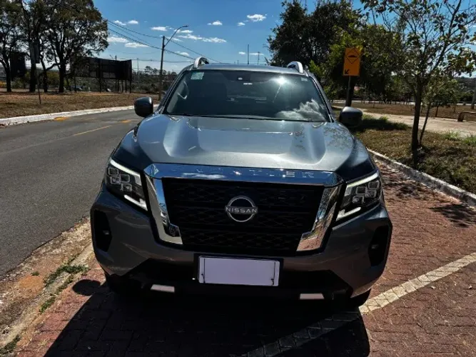 Nissan Frontier XE CD 4X4 2.3 Bi-TB Diesel Aut. 2024