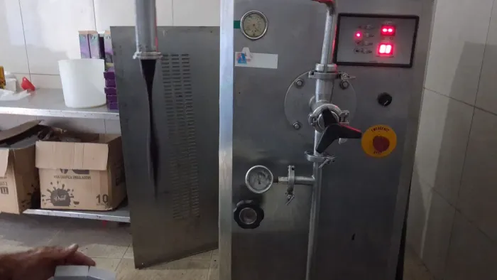 Máquina continua para açai.