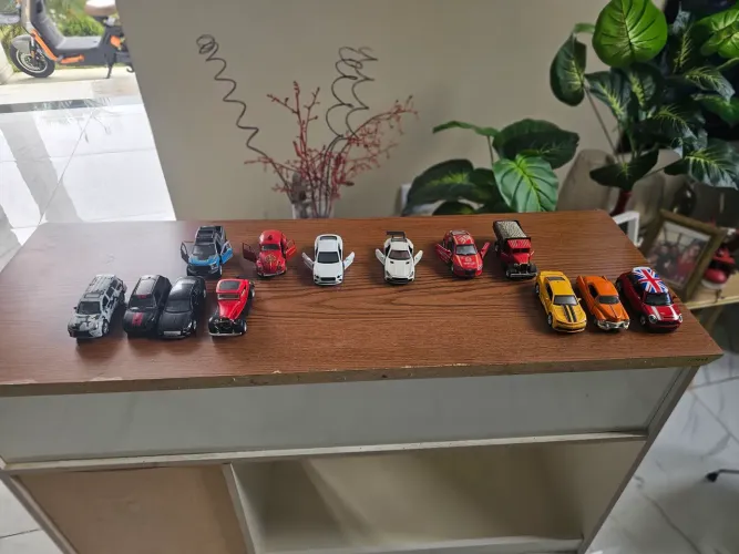 Carrinho de metal escala 1/34 20,00 unidades
