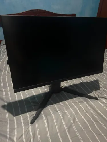 Samsung Odyssey G3 24" LF24G35TFWLXZD com defeito - para peças