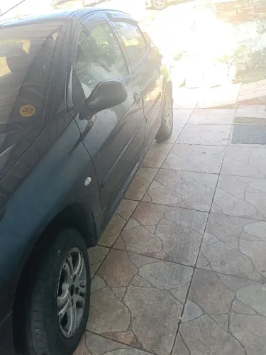 Peugeot 206 Presence 1.4/ 1.4 Flex 8V 5P 2005