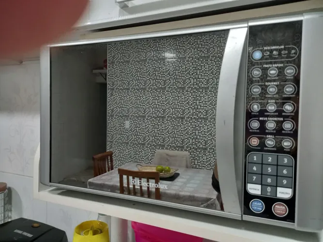 Micro-ondas Electrolux Inox espelhado