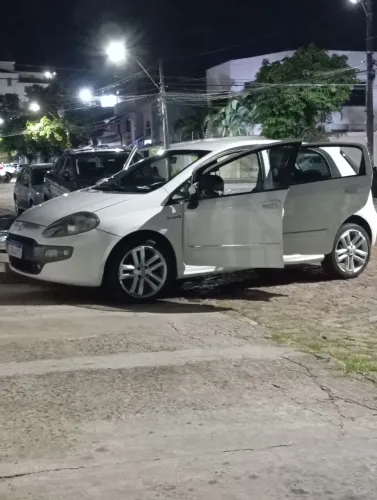 Fiat Punto Sporting 1.8 Flex 8v/16v 5P 