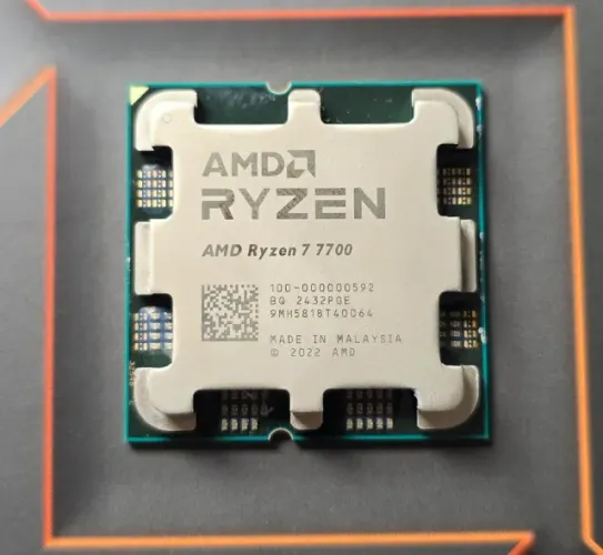 Processador AM5 Ryzen 7 7700 -Trocas