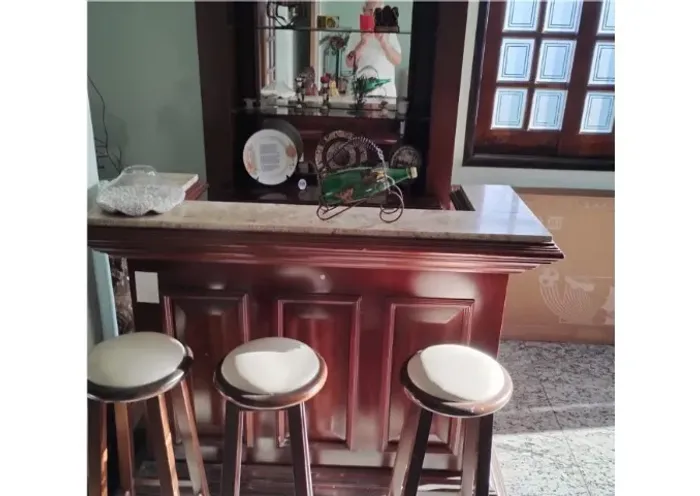 BAR COLONIAL EM MOGNO - MADEIRA MACIÇA COM BANQUETAS - OPORTUNIDADE ÚNICA