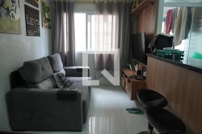Apartamento à Venda - Vila Carmosina, 2 Quartos, 44 m2