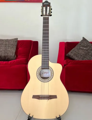 Violão crossover Espanhol