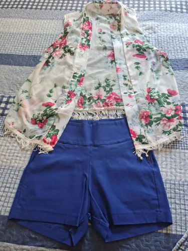 Short/ colete florido