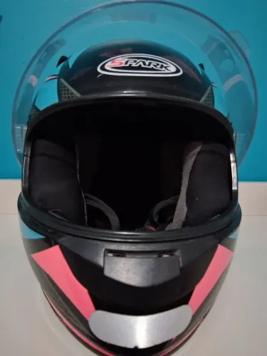 Capacete de Moto Feminino Spark 