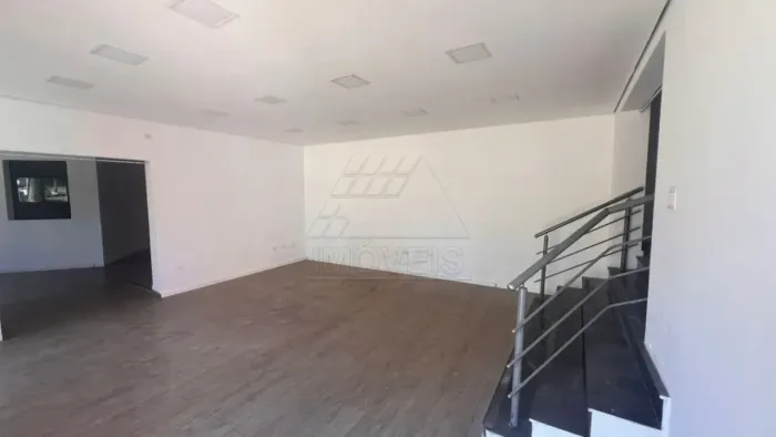 Casa Comercial disponível para locação no bairro Centro em Americana/SP