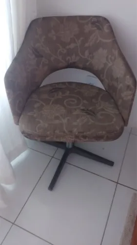 Poltrona  giratória 