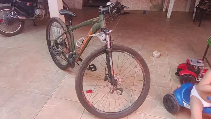 Bicicleta Oggi Hacker HDS Aro 29 Tam 17 Verde/Laranja/Preto