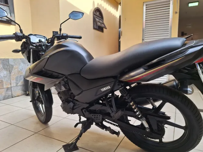YAMAHA YS 150 FAZER SED TROCO E FINANCIO ACEITO CARRO OU MOTO MAIOR OU MENOR VALOR