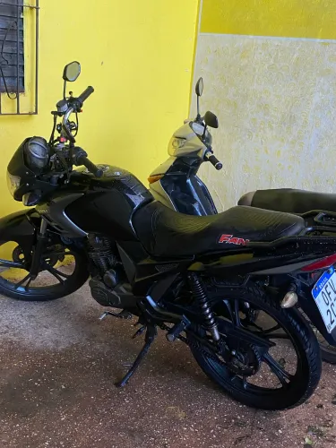 Excelente Moto Dafra riva 150cc