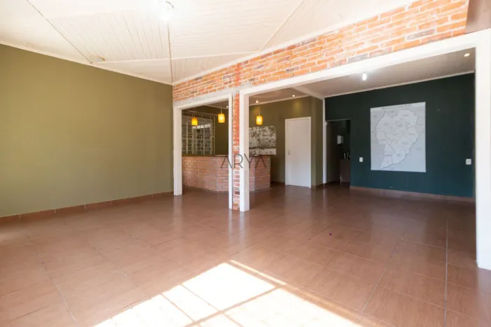 Casa Comercial à venda no Bacacheri ARYA1