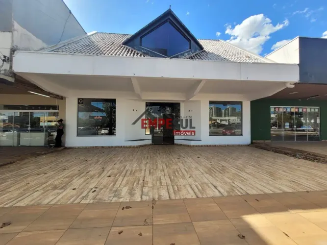 Vendo Prédio Comercial na LO 05  Excelente Localização!