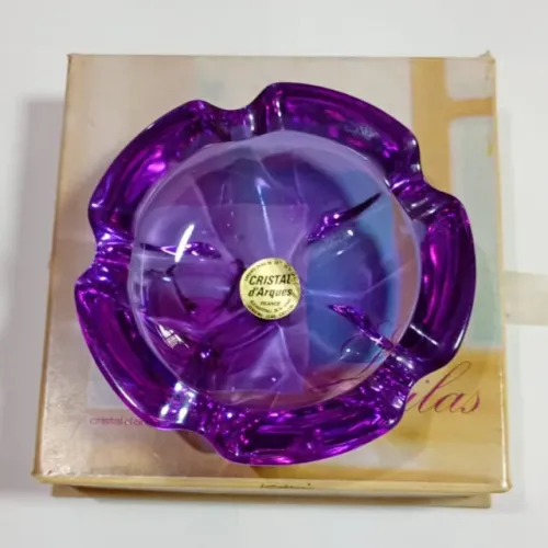 Cinzeiro vintage roxo com caixa original Cristal d'Arques feito na França