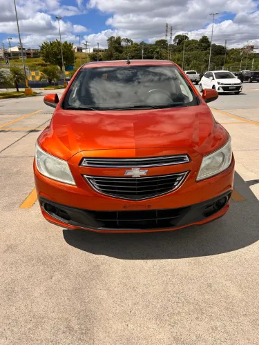 Chevrolet Onix Hatch LT 1.0 8V Flex Power Mec. 4P 2013