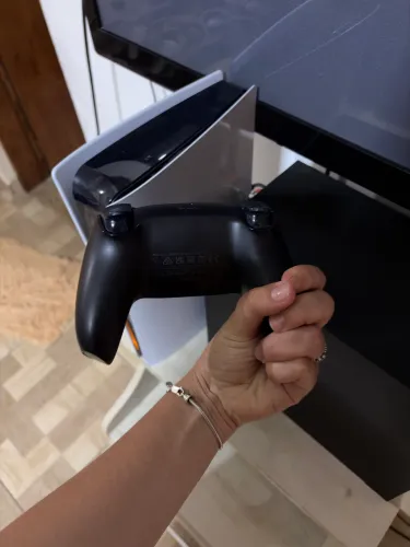 ? PS5 SLIM DIGITAL 1TB + 2 CONTROLES