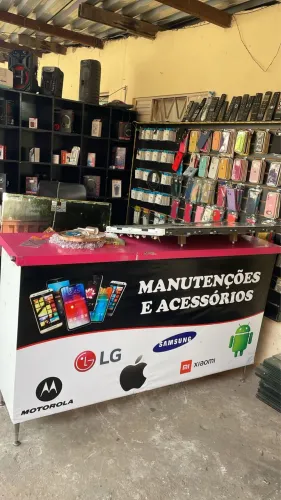 Vendo móveis e acessórios de celular tudo por 1700$ 