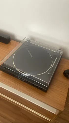 Toca-Discos Vinil Audio-Technica Automático AT-LP60X-BK, Preto, Bivolt 120/240V