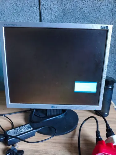 Monitor LG flatron L1753T