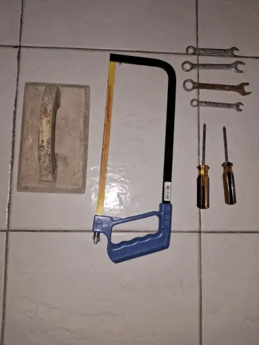 ESTÁ A VENDE, ESTE KIT DE FERRAMENTAS