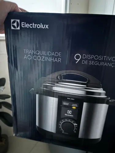 Panela de pressão elétrica