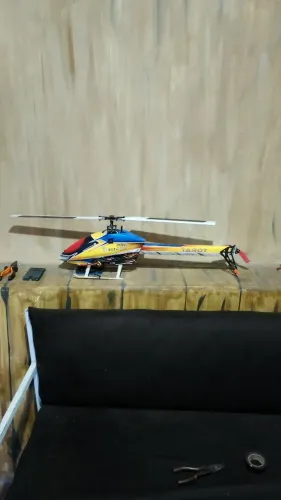 Helicóptero 450 completo pronto pra vôo só colocar receptor e rádio e bateria