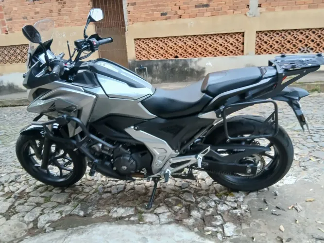 HONDA NC750X ÚNICO DONO