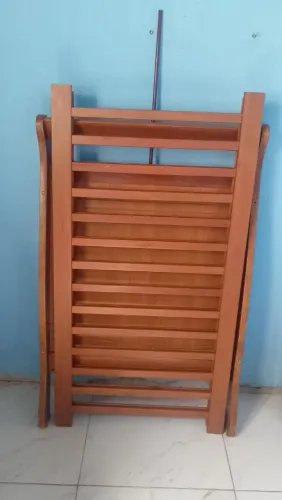 Berço pouco usado de madeira e completo, minha filha não usou tanto ! Corre para sair lgoo