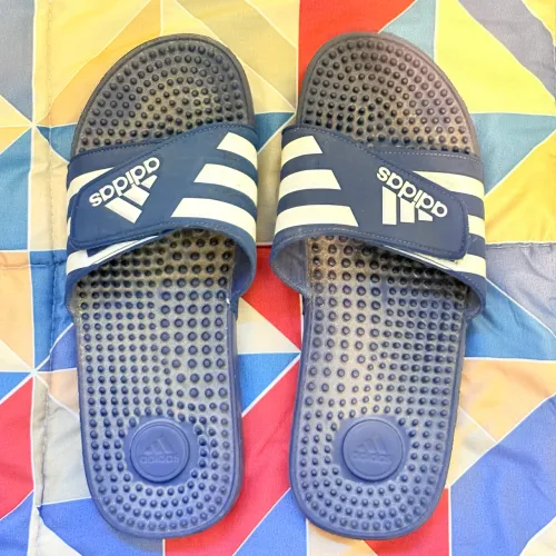 Chinelo Adidas massageador