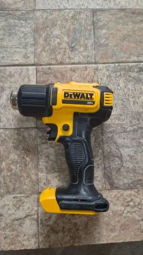 Soprador térmico a bateria Dewat DCD530. Aceito troca por algo do meu interesse