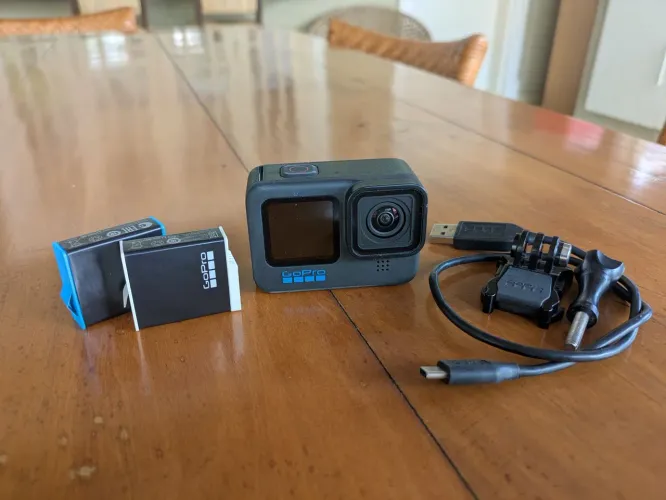 GoPro Hero 10 - seminova