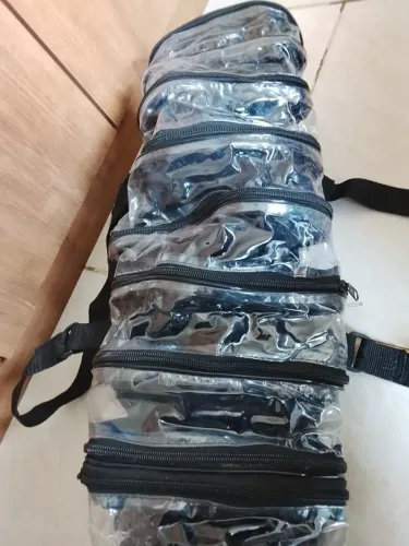 Bolsa com divisórias transparentes