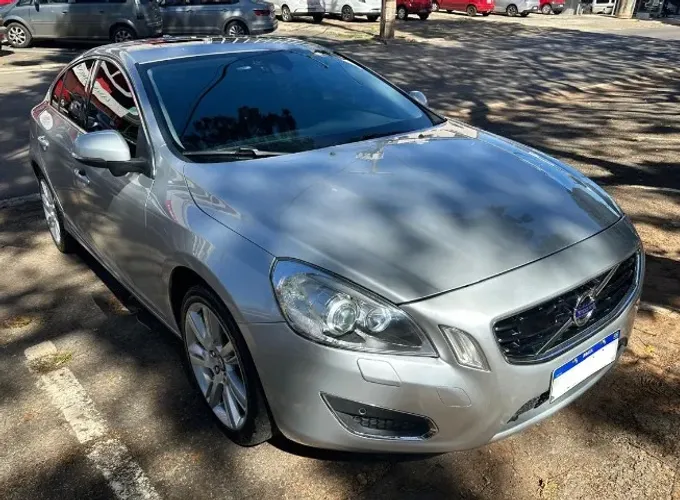 Volvo S60 T-6 3.0 304cv AWD 4P 2011