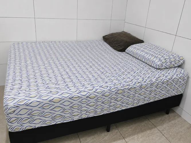 Vende-se uma cama casal