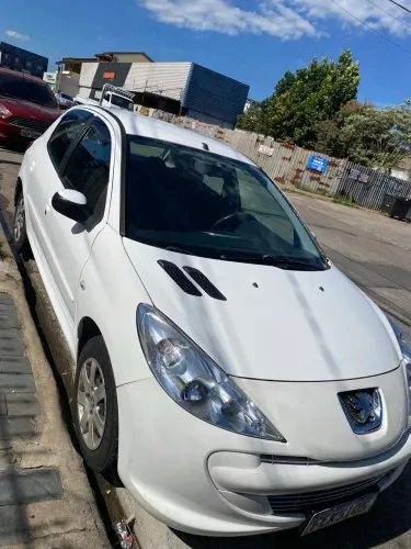Peugeot 207 XR 1.4 Flex 8V 5P 2013