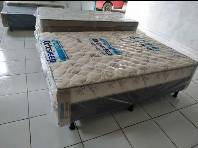 Cama casal com 10 cm de espuma selada de 28