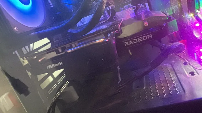 RX 7600 XT 8GB