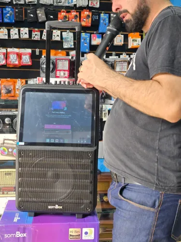 Super Karaokê Portátil Caixa de Som Portátil microfones sem fio Recarregável Tela