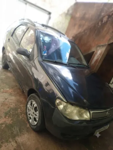 Fiat Palio Weekend HLX 1.8 MPI Flex 4P 2005