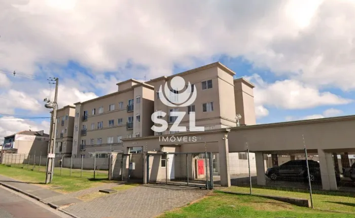 Apartamento semi-mobiliado e ensolarado.