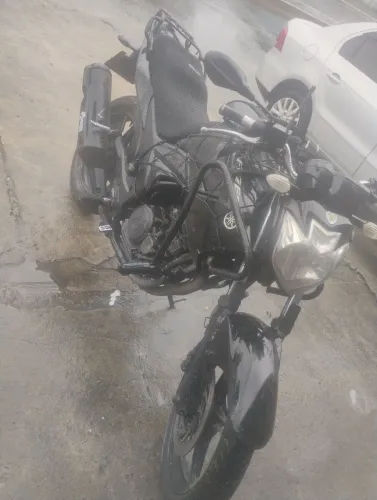 Troco por outra moto de menor cilindrada 125 ou 150 cc